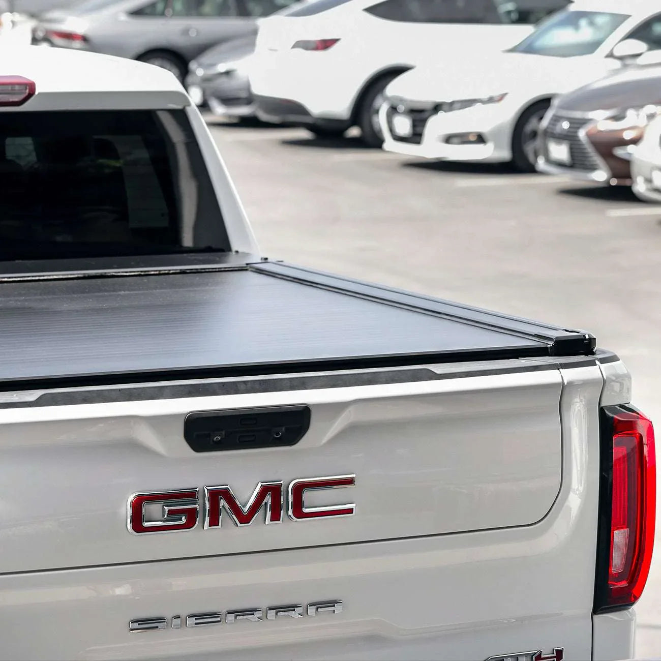 GMC Sierra 2500/3500 6.5ft Bed ER Retractable PRO Tonneau Cover