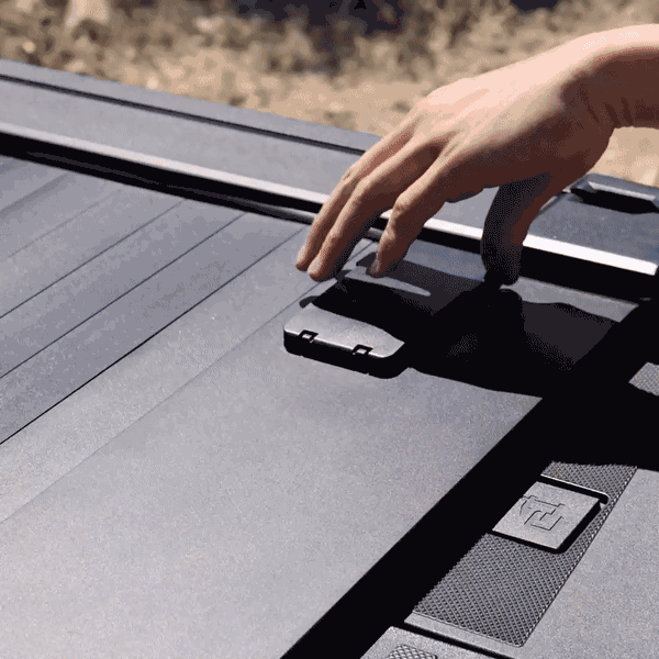 showcase function of mr retractable tonneau cover