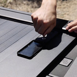 Chevrolet Silverado 1500 (5.8ft Bed) MR Retractable PRO Tonneau Cover