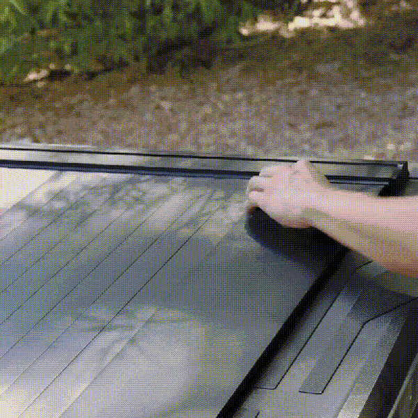 showcase functionality for manual retractable tonneau cover's lock and unlock with key